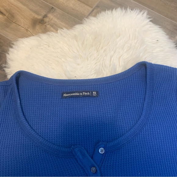 SOLD!!!! Blue Henley Button-up Long-sleeve - Picture 6 of 6